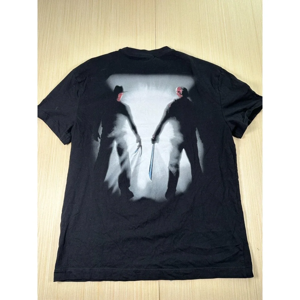 A Nightmare Freddy VS. Jason T-Shirt Men Small Black Logo Graphic Print Pullover - Picture 2 of 7